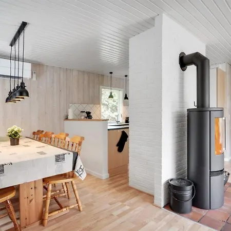 Holiday home Zenitha - 300m From The Sea In Ne Jutland By Interhome *