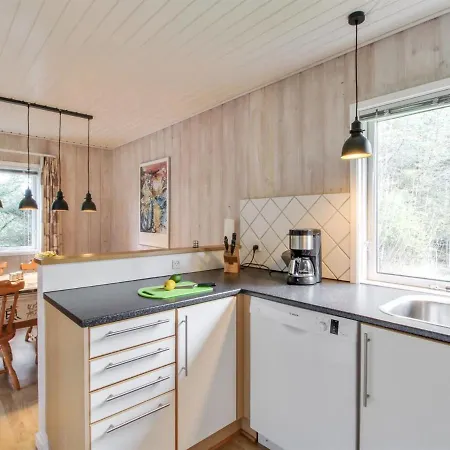 Holiday home Zenitha - 300m From The Sea In Ne Jutland By Interhome *